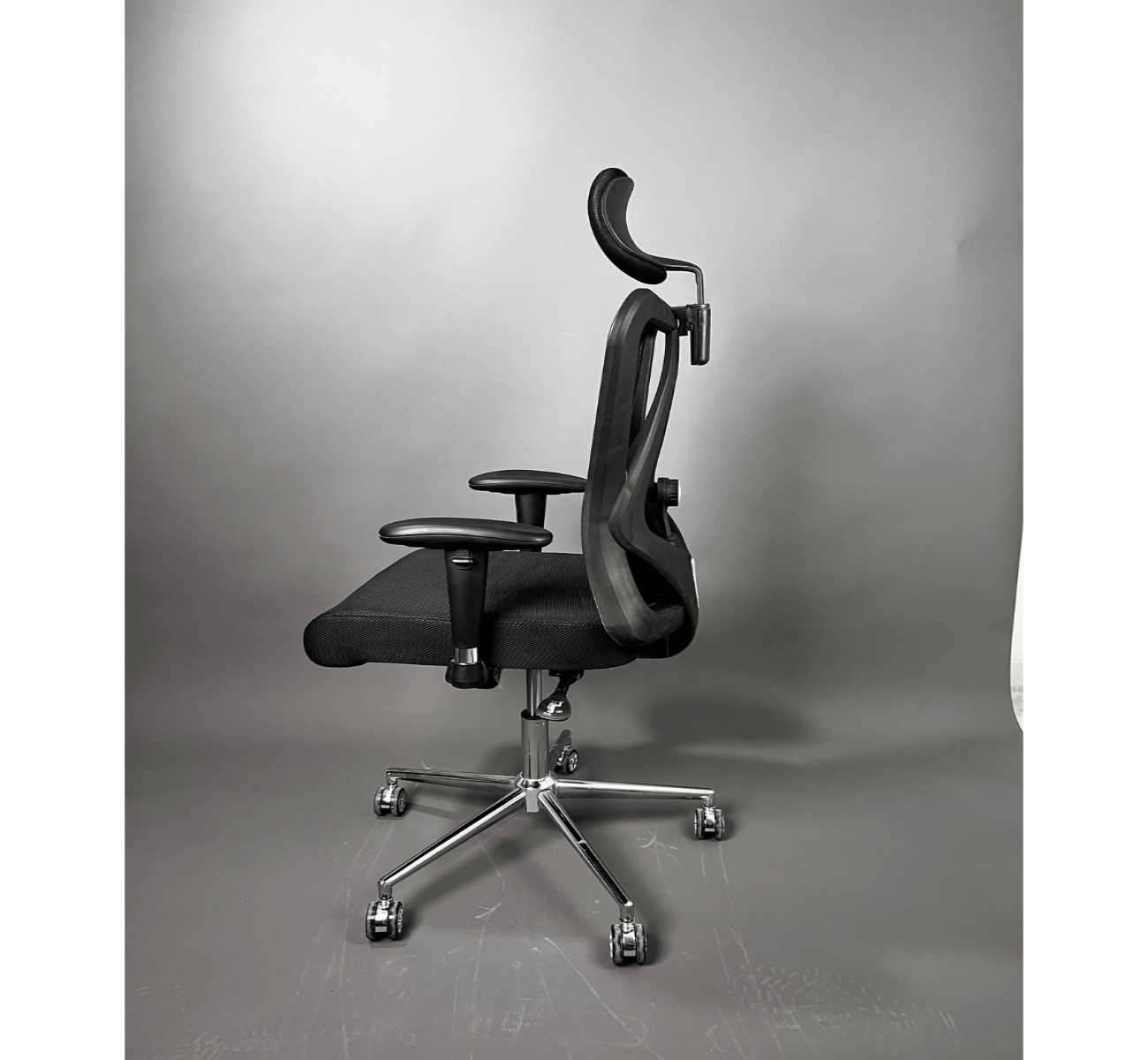 Ergonomic Office Chair M13 – Mesh Manager Chair with Headrest, Adjustable Armrests, Swivel & Wheels